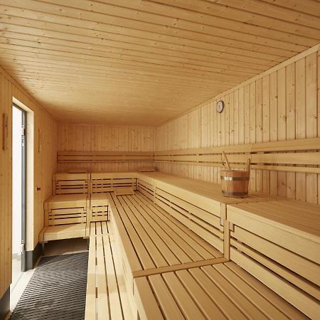 Reetland Am Meer - Premium Reetdachvilla Mit 3 Schlafzimmern, Sauna Und Kamin E24 Dranske Esterno foto