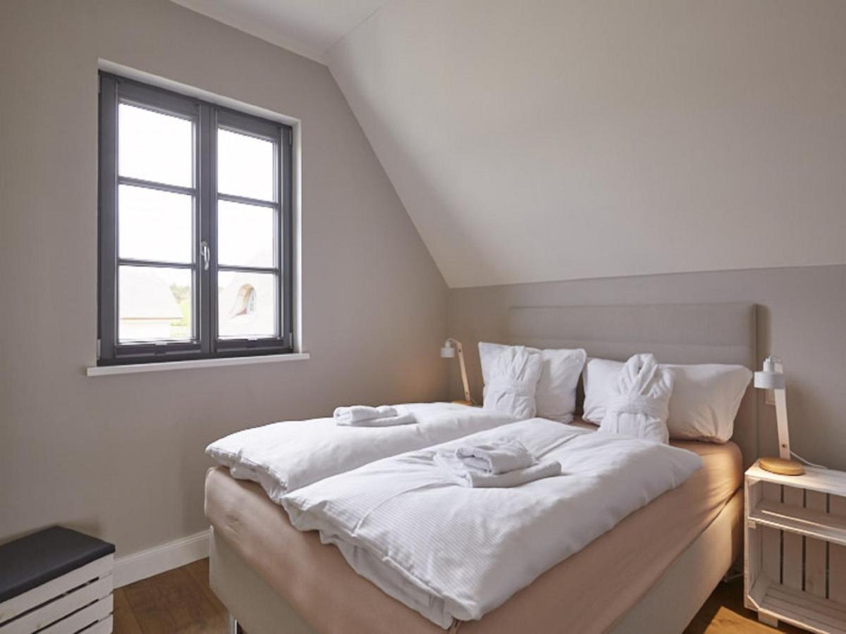 Reetland Am Meer - Premium Reetdachvilla Mit 3 Schlafzimmern, Sauna Und Kamin E24 Dranske Esterno foto